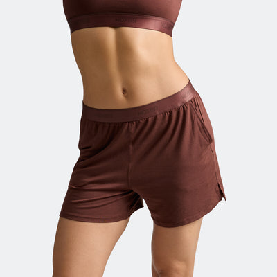 Dayana wears a size S