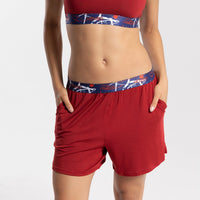 Dayana wears a size S