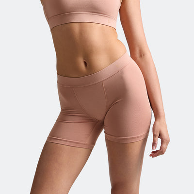 Maya wears a size S