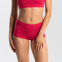 Dayana wears a size S