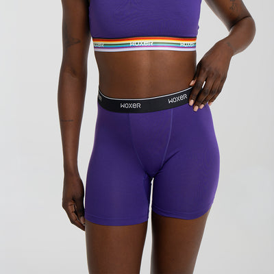 Bailey wears a size S