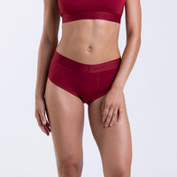 Dayana wears a size S