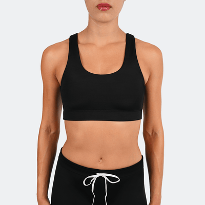 Dayana wears a size S