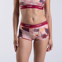 Dayana wears a size S
