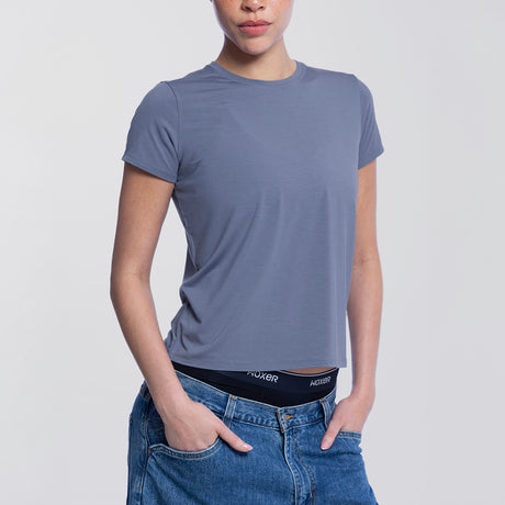 Sam wears a size S