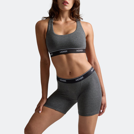 Dayana wears a size S