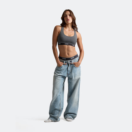 Dayana wears a size S