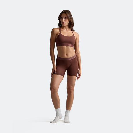 Dayana wears a size S