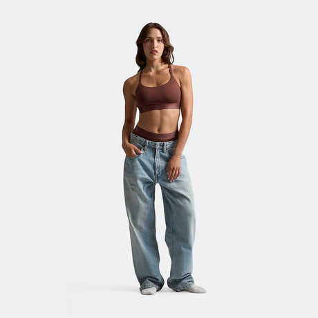 Dayana wears a size S