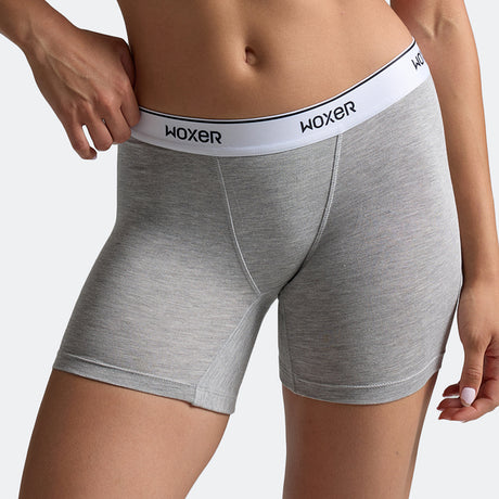 Dayana wears a size S