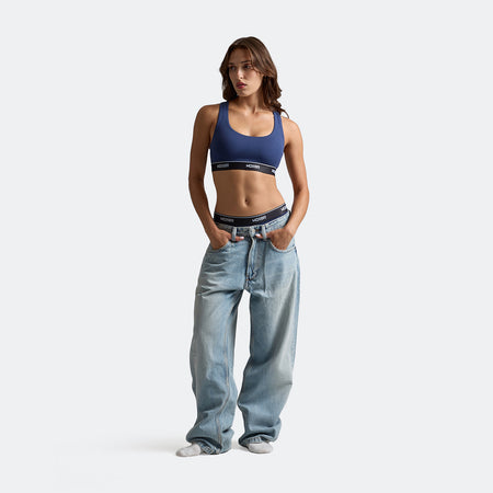 Dayana wears a size S