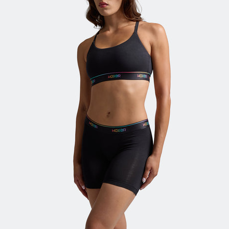 Dayana wears a size S