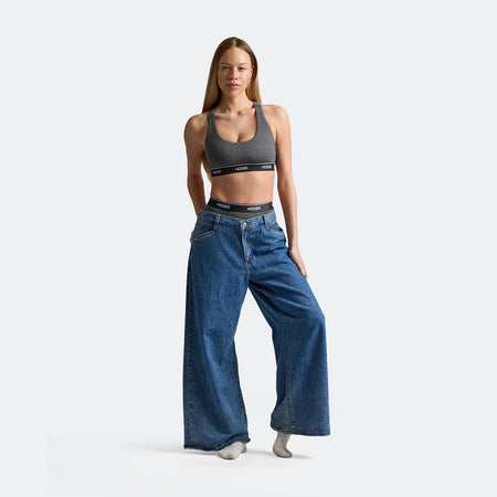 Sam wears a size S