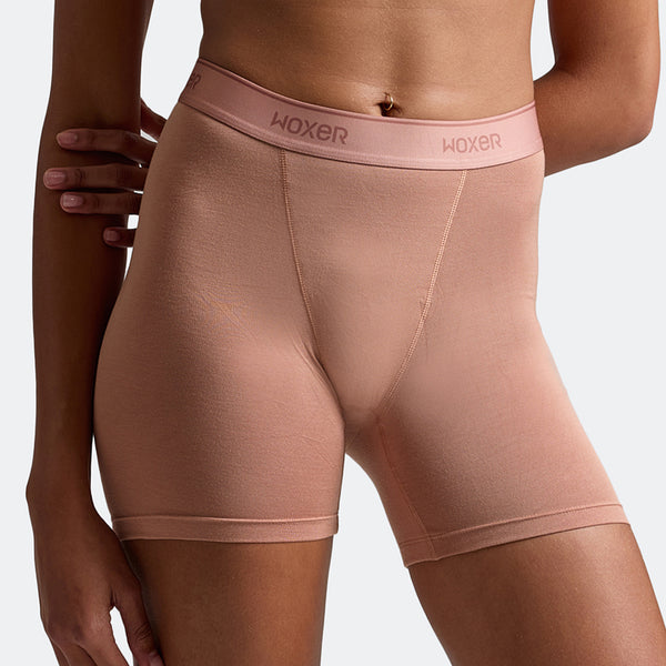 Alena wears a size S