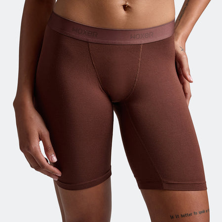 Alena wears a size S