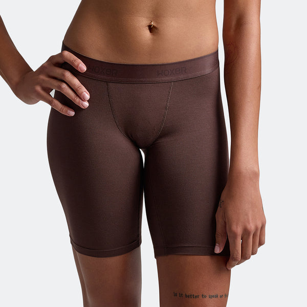 Alena wears a size S