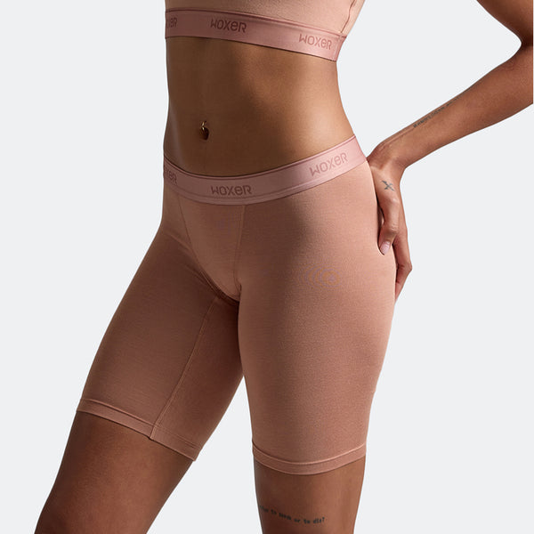 Alena wears a size S