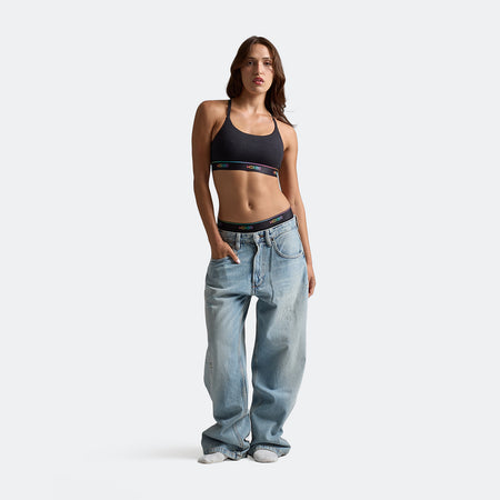 Dayana wears a size S