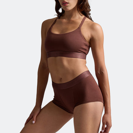 Dayana wears a size S