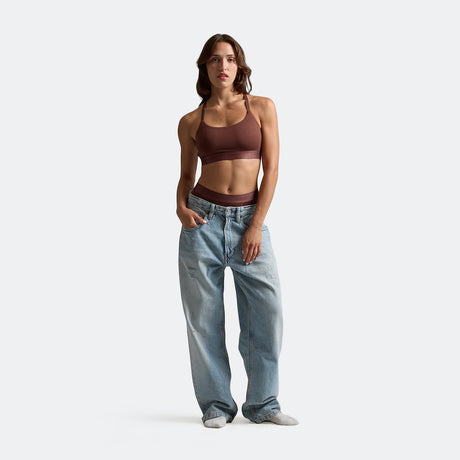 Dayana wears a size S