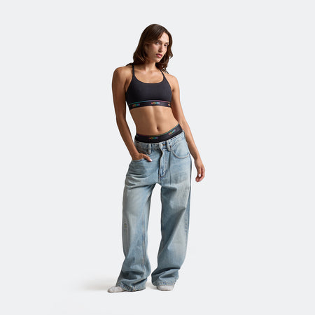 Dayana wears a size S