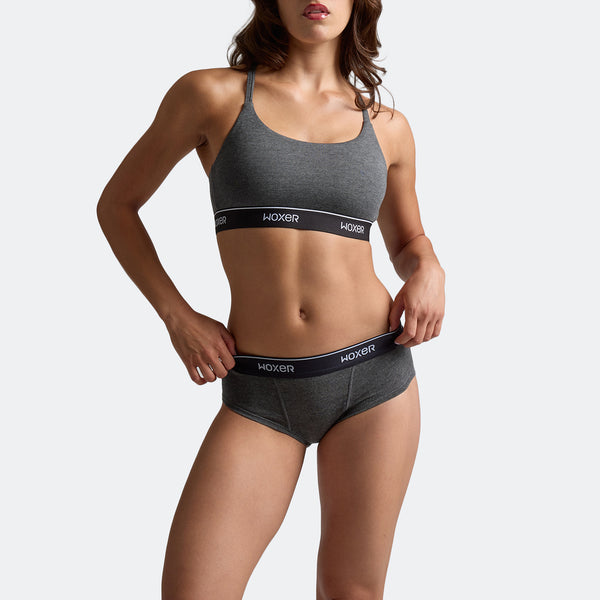 Dayana wears a size S