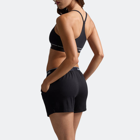 Dayana wears a size S