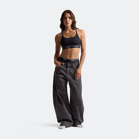 Dayana wears a size S