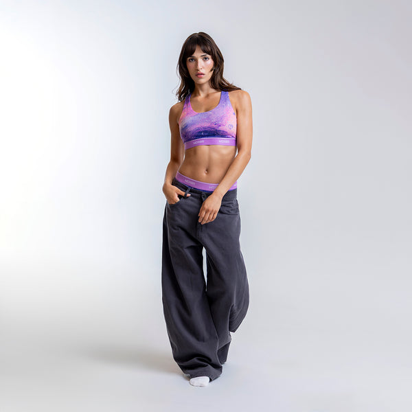 Dayana wears a size S