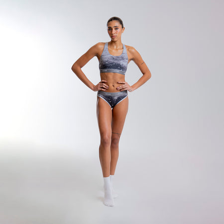 Alena wears a size S