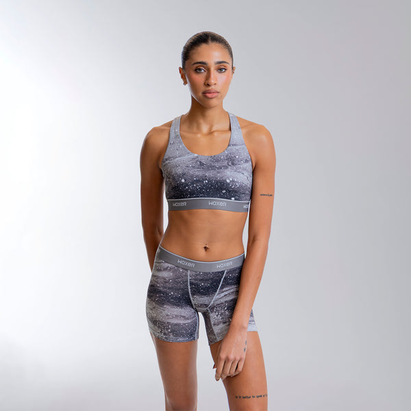 Alena wears a size S