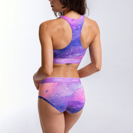 Dayana wears a size S