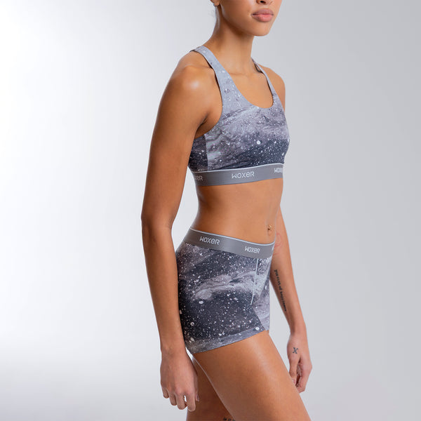 Alena wears a size S