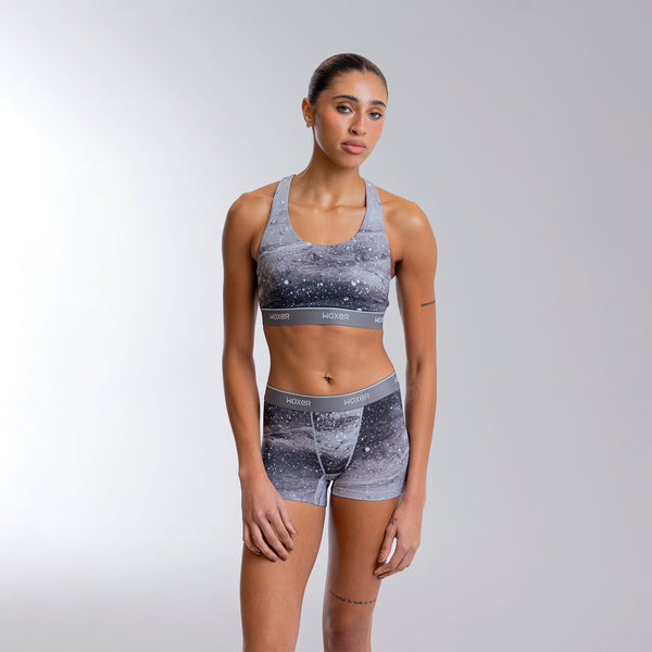 Alena wears a size S