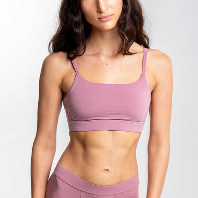 Alexia wears a size S