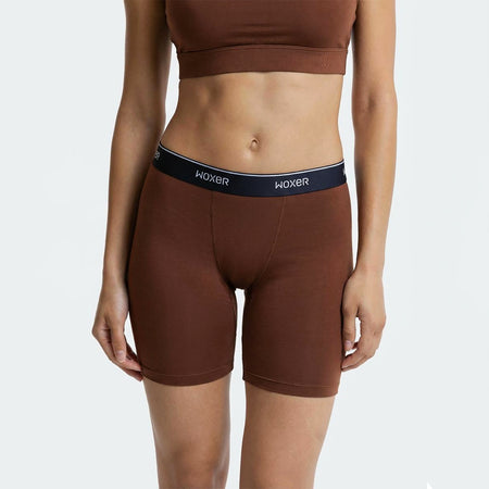 Dayana wears a size S