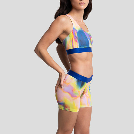 Alexia wears a size S