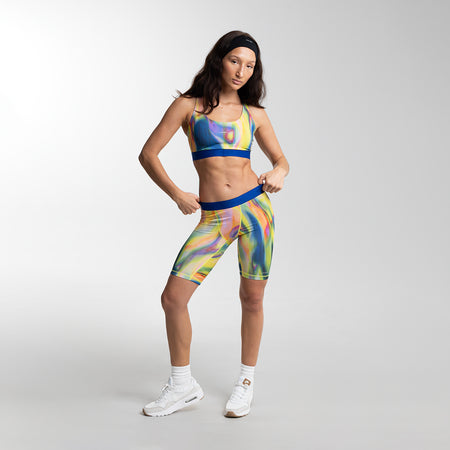 Alexia wears a size S