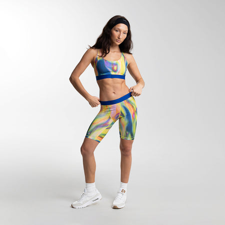 Alexia wears a size S