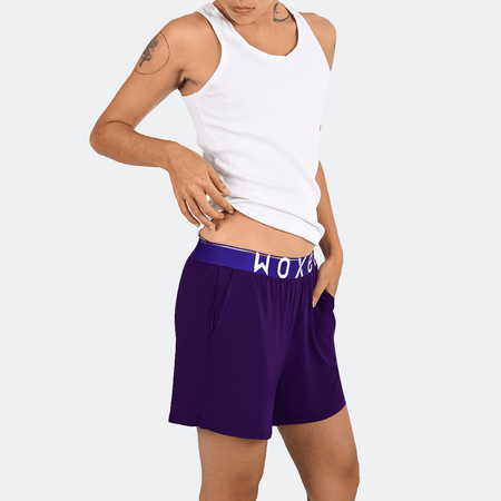 Haiwen wears a size S