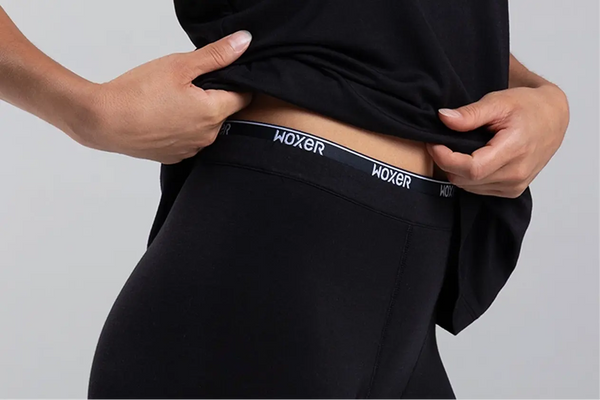 Peek-a-boo elastic waistband