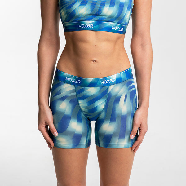 Alexia wears a size S