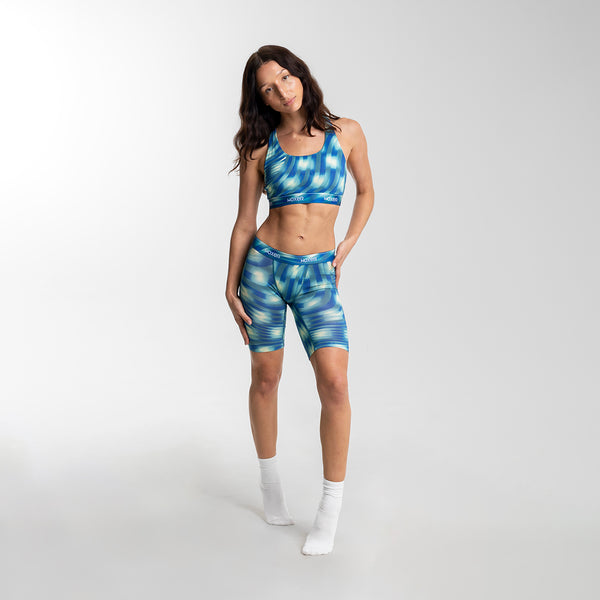 Alexia wears a size S