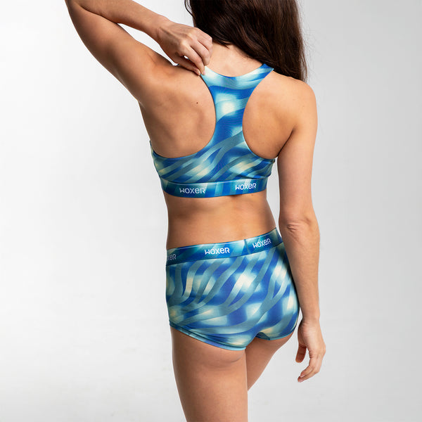 Alexia wears a size S