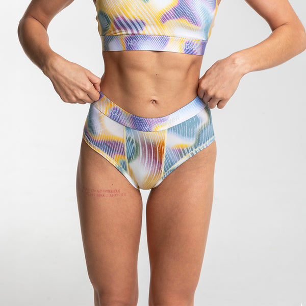 Alexia wears a size S