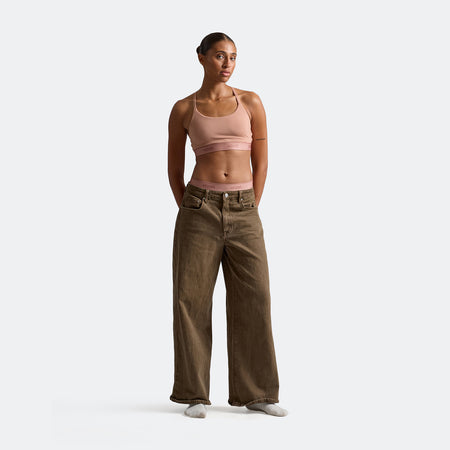 Alena wears a size S