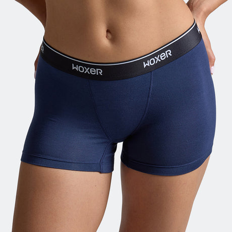 Dayana wears a size S
