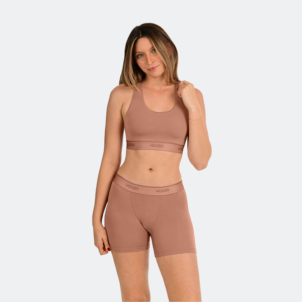 Juliana wears a size M