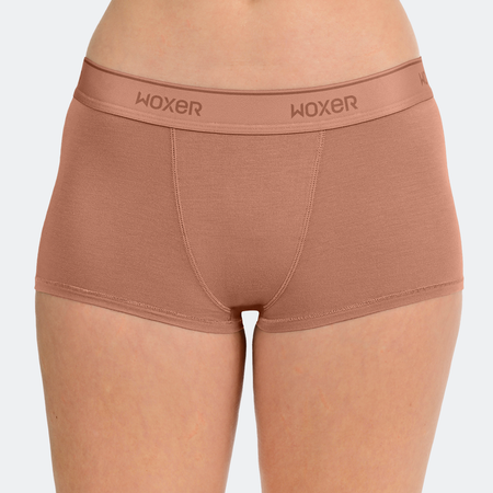 Juliana wears a size M