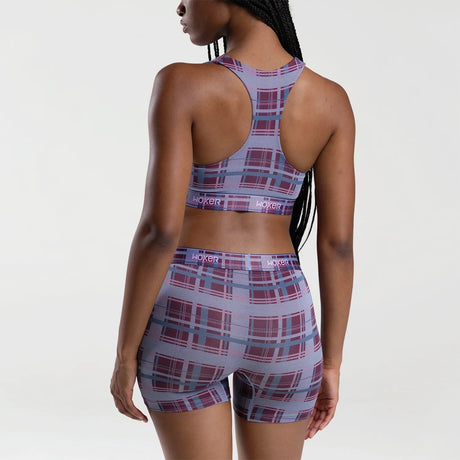Maelyn wears a size S